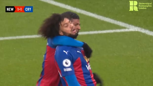 Riedewald's thumping goal vs Newcastle